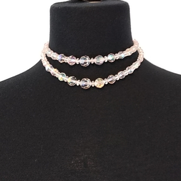 3/$15 Vintage Choker - Picture 1 of 8